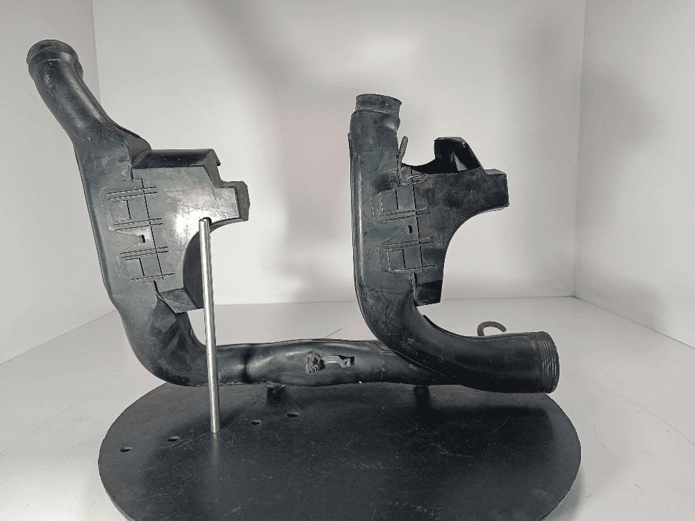 Патрубок интеркулера к Volvo XC90 1 (02-06)