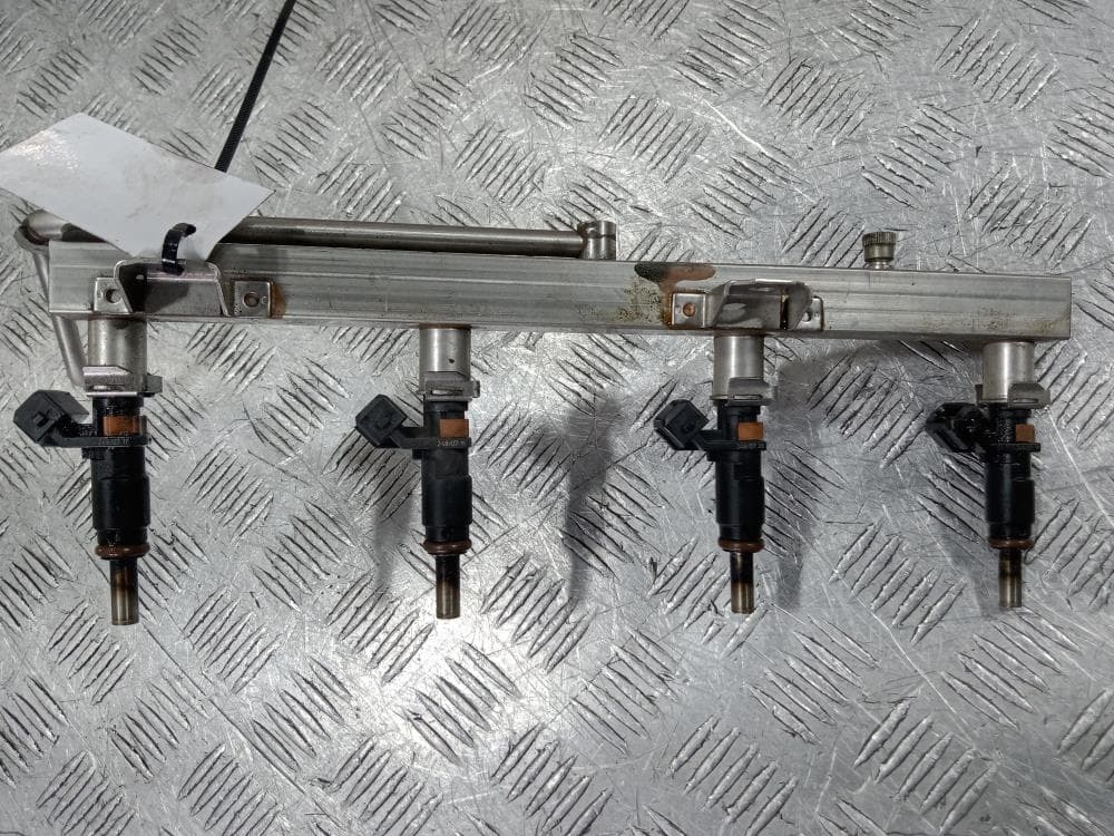 Топливная рампа к BMW 1 E81/E82/E87/E88 (04-07)