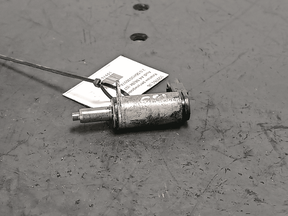 Клапан регулировки фаз газораспределения к Audi A4 B8/8K (07-11)