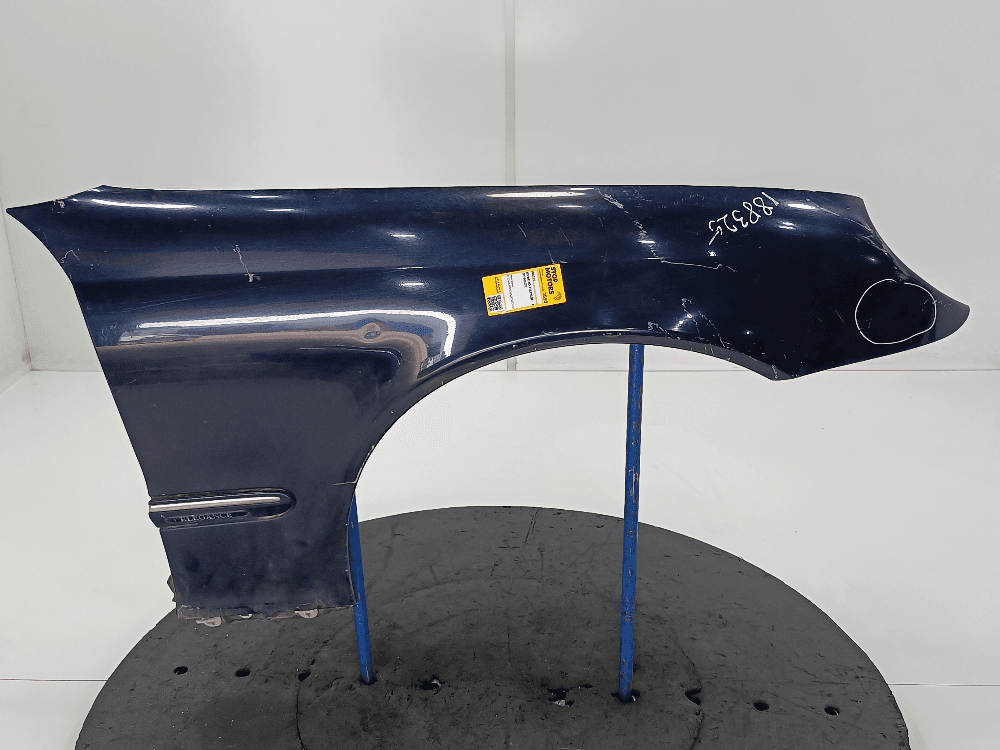 Крыло переднее правое к Mercedes C Class W203/S203/CL203 (00-04)