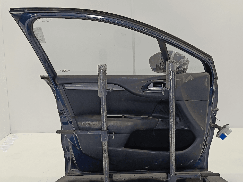 Дверь передняя левая к Citroen C4 2 (10-16)