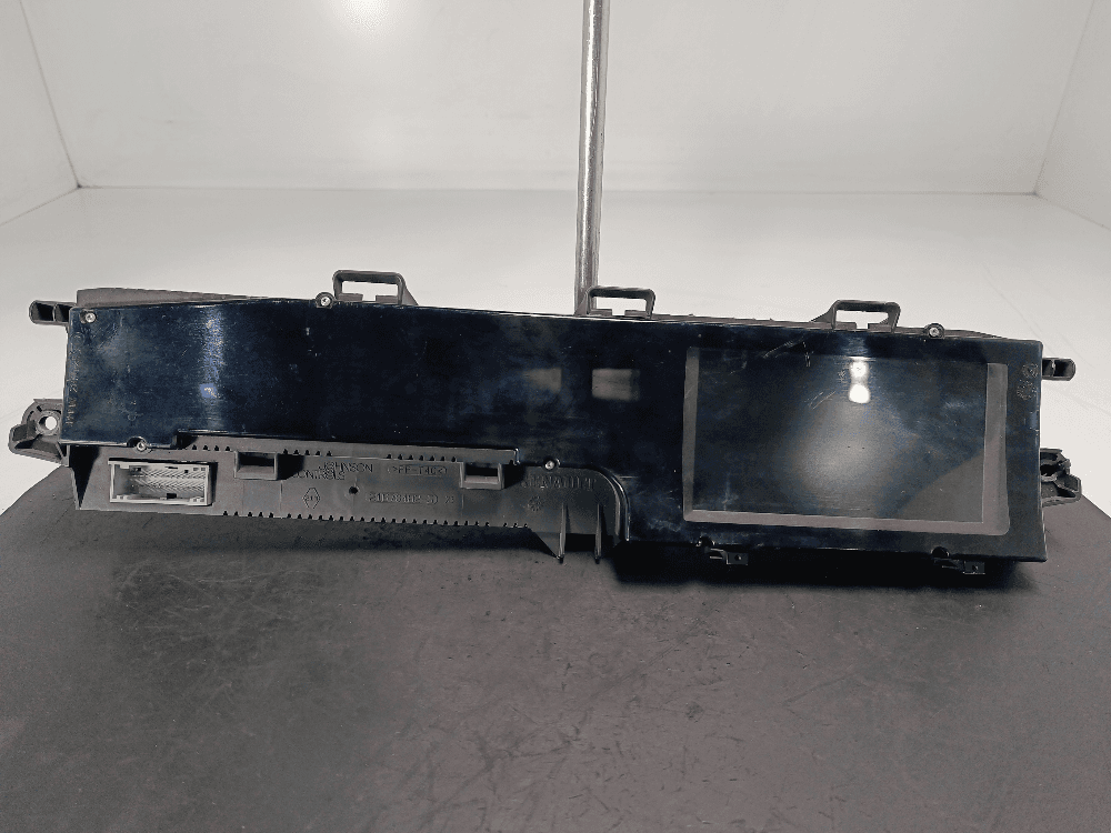 Щиток приборов (приборная панель) к Renault Scenic 2 (03-06)