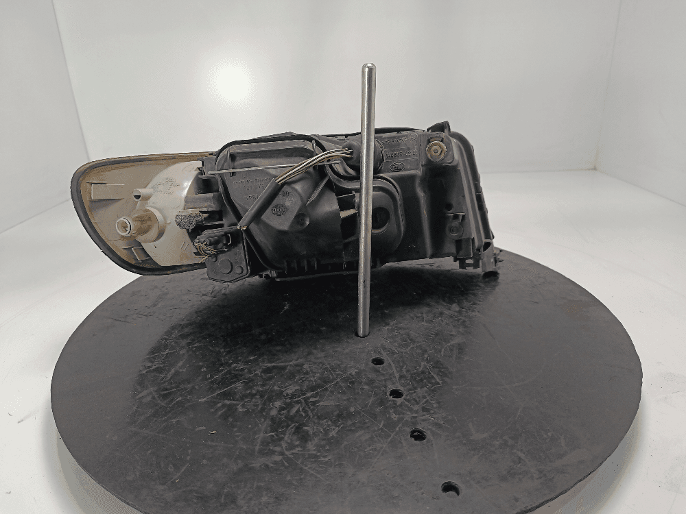 Фара левая к Audi A6 C4 (94-97)