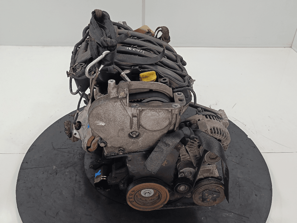 Двигатель к Renault Scenic 2 (03-06)