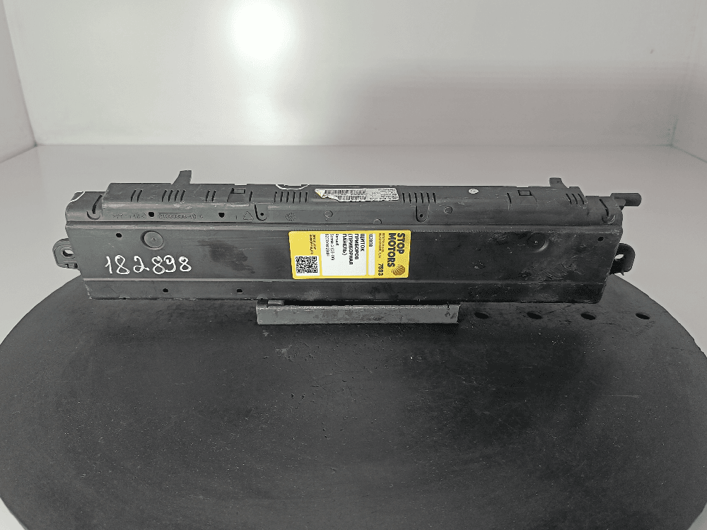 Щиток приборов (приборная панель) к Renault Scenic 2 (03-06)