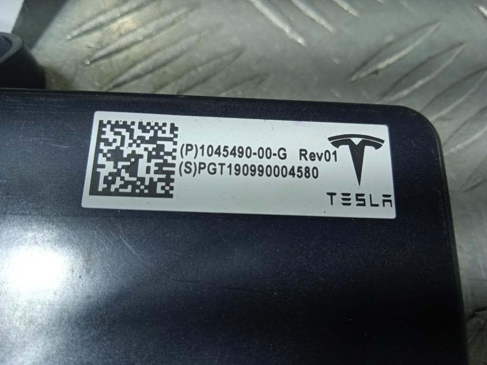 Блок управления двери задней левой к Tesla Model X (15-21)