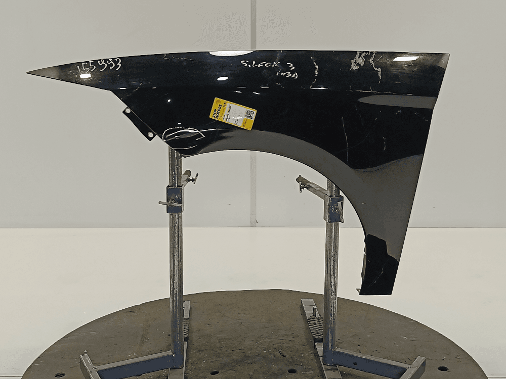 Крыло переднее левое к Seat Leon 3 (12-16)
