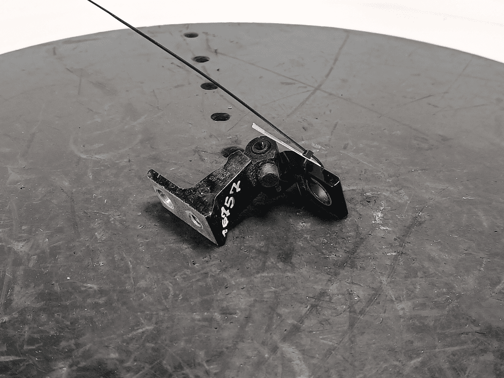 Петля двери задней левой к Volkswagen Touareg 3 (18-24)