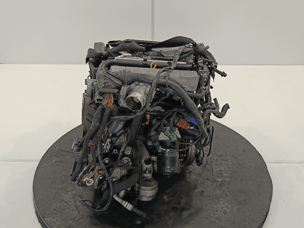 Двигатель к Audi A4 B6 (01-05)