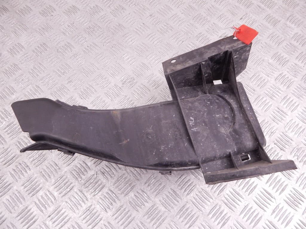 Воздуховод тормозной правый к BMW X5 E53 (99-03)