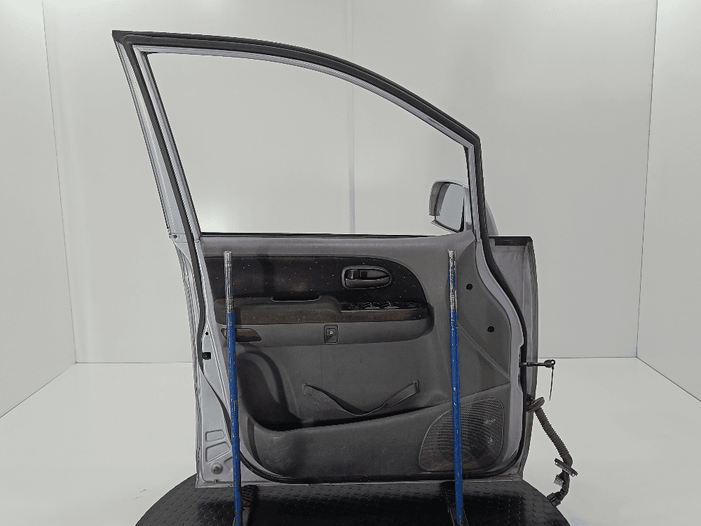 Дверь передняя левая к Hyundai Trajet (00-04)