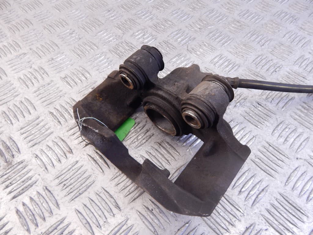 Суппорт передний правый к Renault 19 2 (92-00)