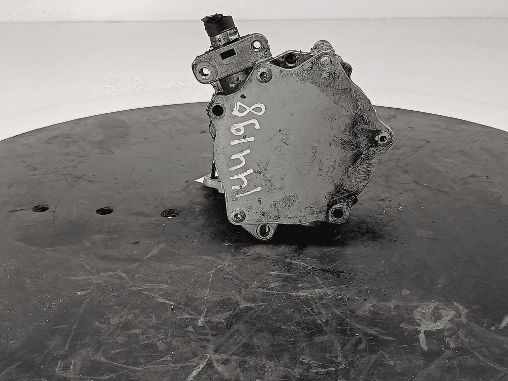 Насос вакуумный к Audi A4 B8/8K (07-11)