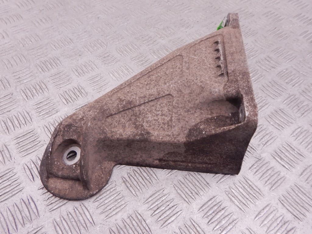 Кронштейн двигателя к Land-Rover Range Rover 3 (02-05)