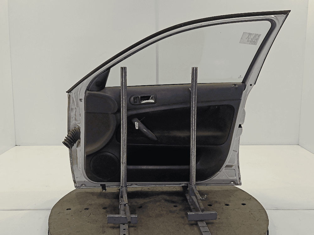 Дверь передняя правая к Volkswagen Passat B5+ Рестайлинг (00-05)