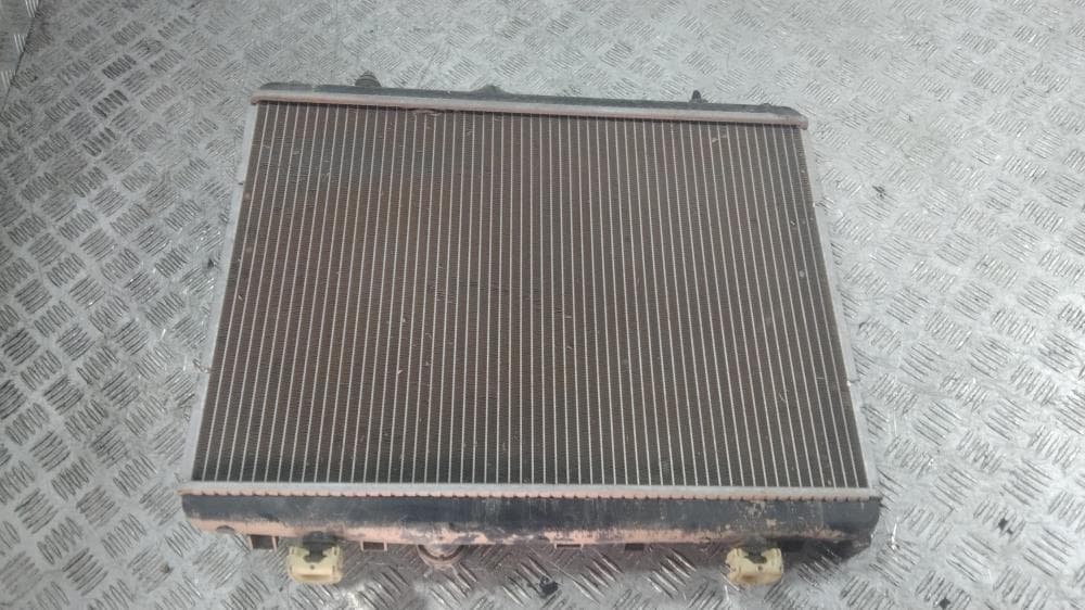 Радиатор (основной) к Peugeot 2008 1 (13-16)