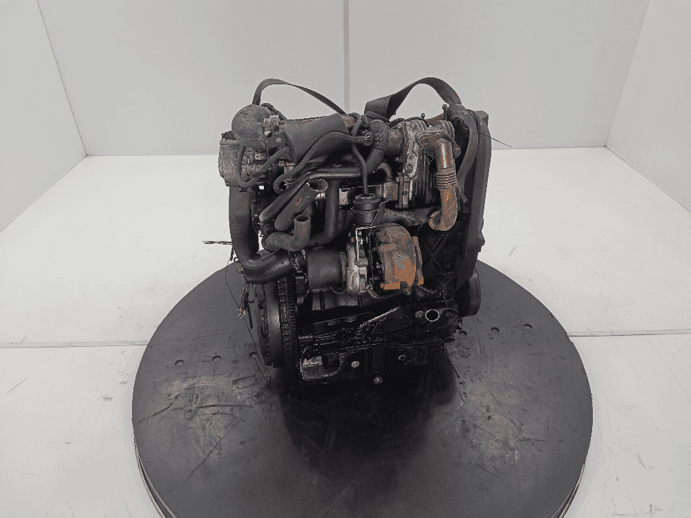 Двигатель к Renault Scenic 2 (03-06)