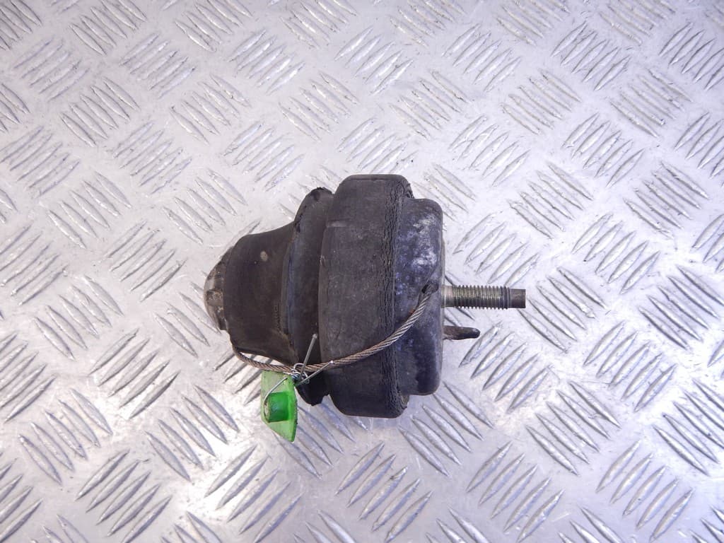 Подушка крепления двигателя к Volvo V70 2 (00-05)