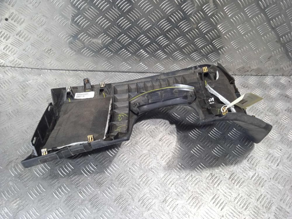 Накладка декоративная на торпедо к Tesla Model X (15-21)