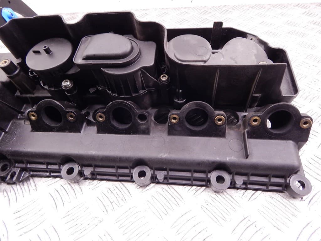 Клапанная крышка к BMW 5 E39 (95-00)