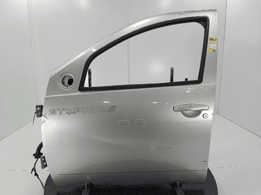 Дверь передняя левая к Renault Sandero Stepway 1 (09-14)