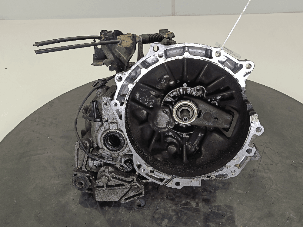 КПП механическая (МКПП) к Mazda 6 1 (02-05)