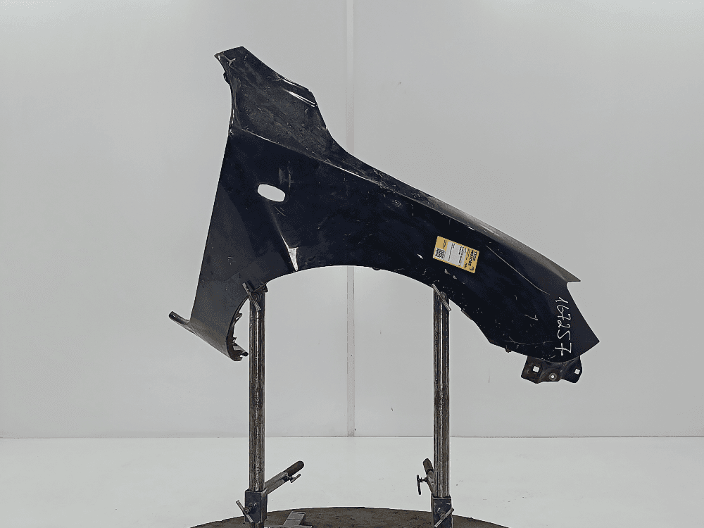 Крыло переднее правое к Mazda 3 BK Рестайлинг (06-09)