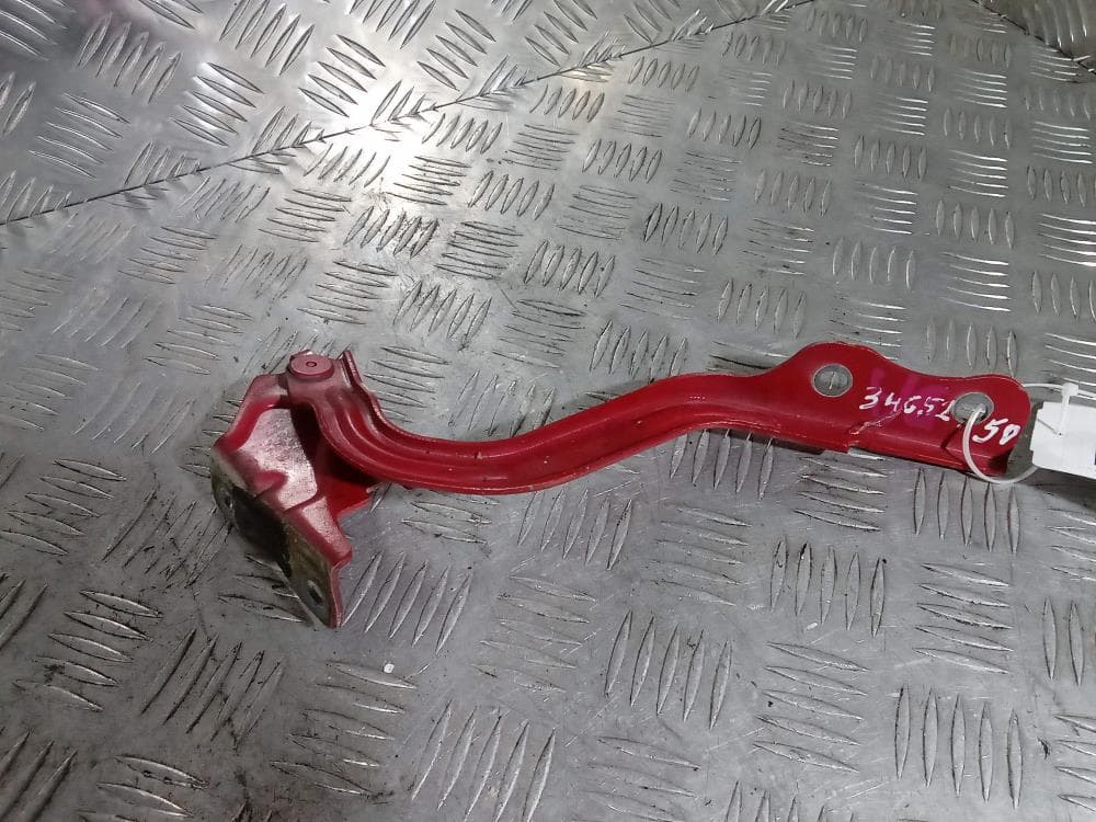 Петля капота левая к Suzuki Swift 3 (04-11)