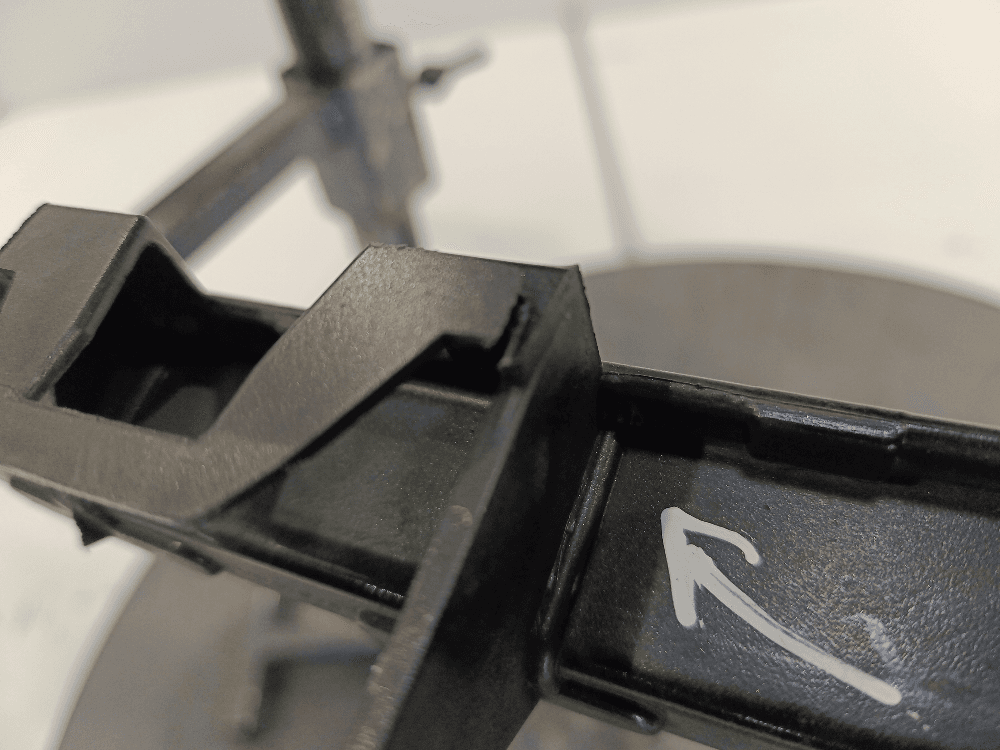 Передняя панель крепления облицовки (телевизор) к Ford C-Max 1 (03-07)