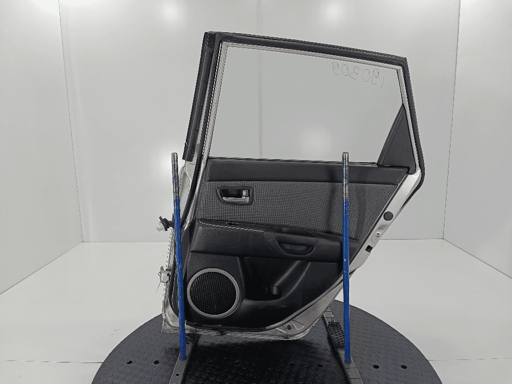 Дверь задняя правая к Mazda 3 BK (03-06)