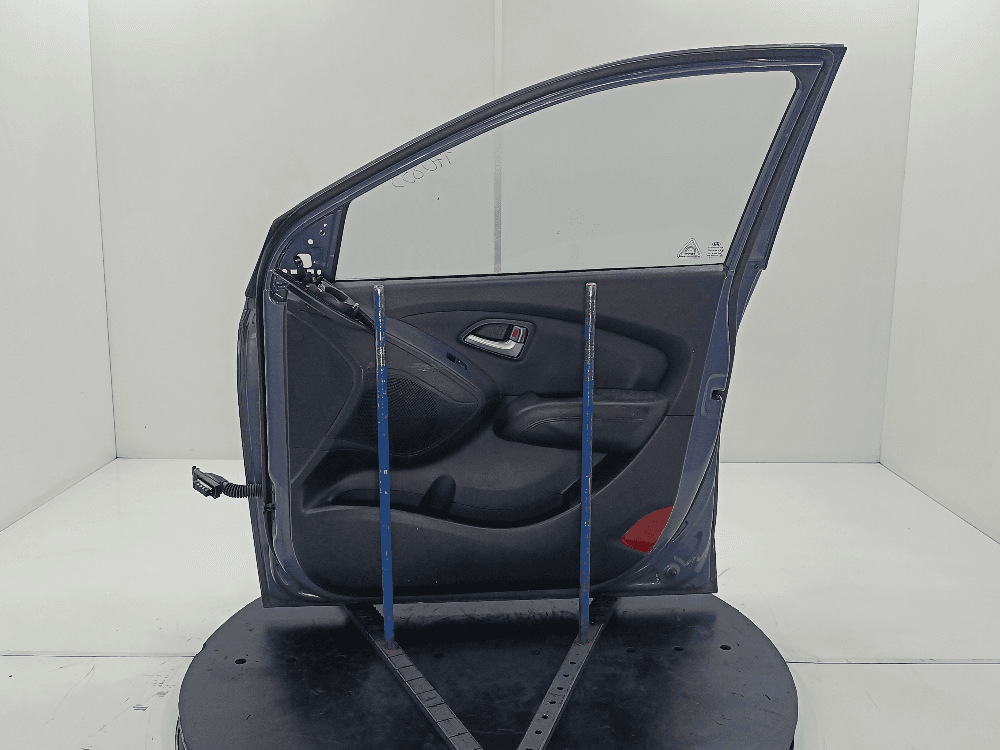 Дверь передняя правая к Hyundai ix35 1 (10-13)