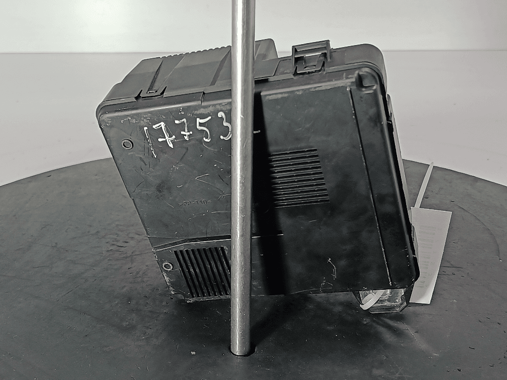 Блок предохранителей к Renault Megane 2 (02-06)