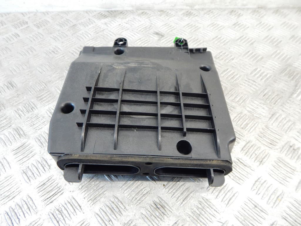 Сабвуфер к BMW X3 E83 (03-06)