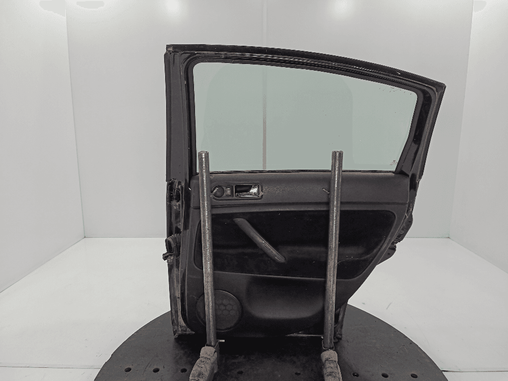 Дверь задняя правая к Volkswagen Passat B5+ Рестайлинг (00-05)