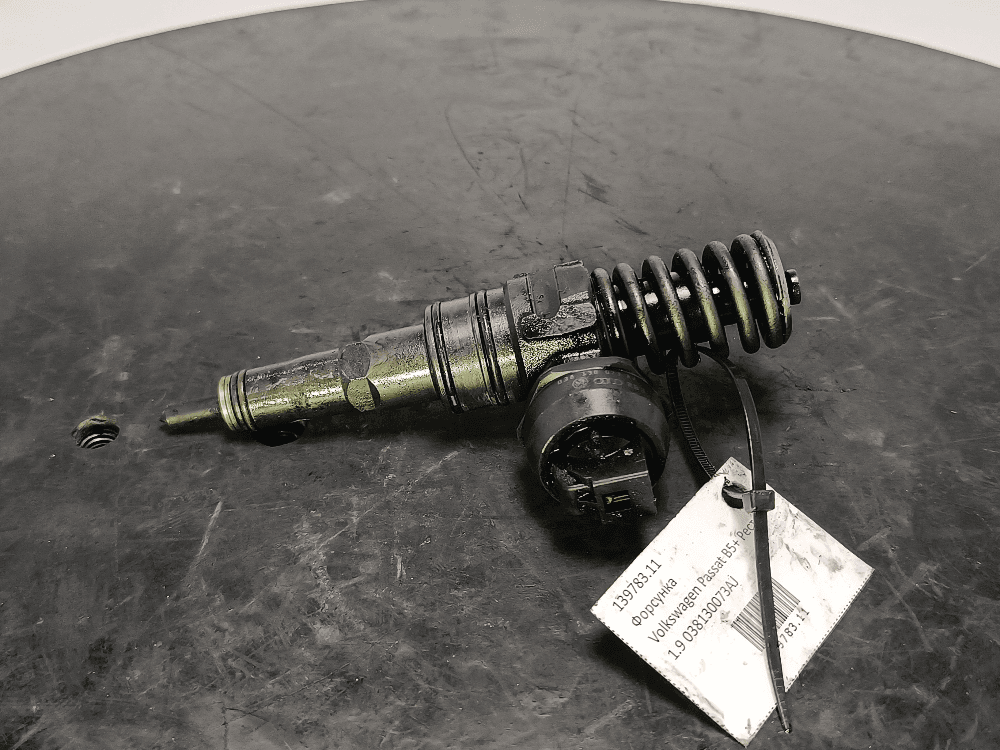Форсунка к Volkswagen Passat B5+ Рестайлинг (00-05)