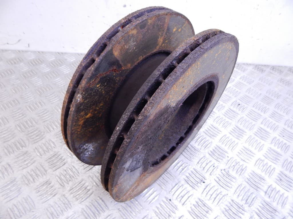 Диск тормозной передний к BMW 3 E46 (97-03)