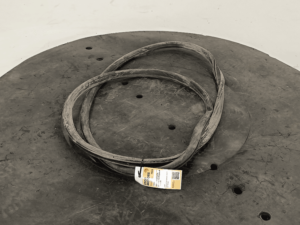 Уплотнитель двери передней левой к Opel Astra K Рестайлинг (19-21)