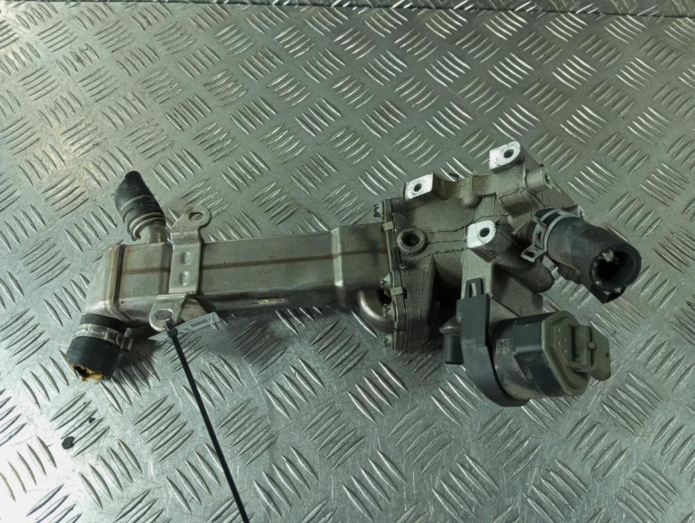 Клапан EGR к Mercedes C Class W205/S205/C205 (14-18)