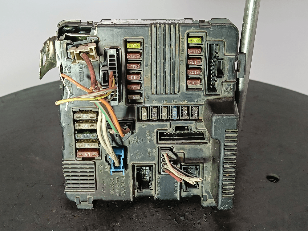 Блок предохранителей к Renault Megane 2 (02-06)