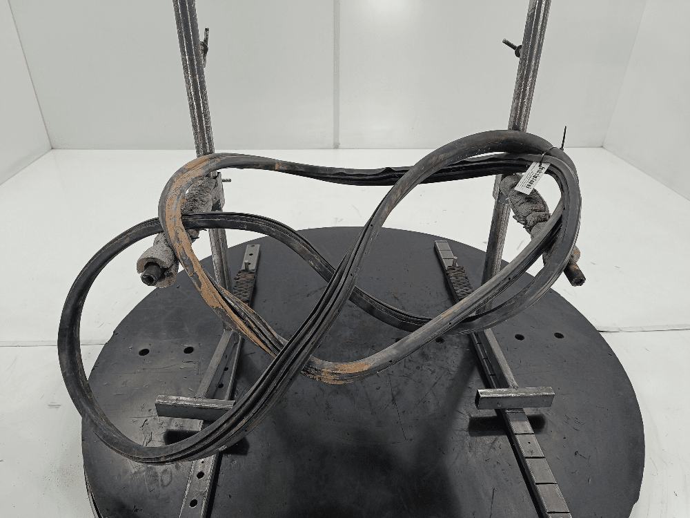 Уплотнитель двери передней правой к Ford Transit 4 (13-24)