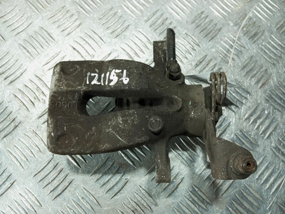 Суппорт задний правый к Alfa Romeo 147 (00-04)