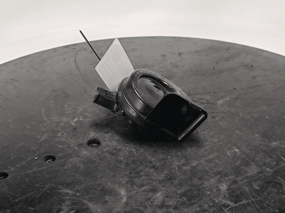 Сигнал (клаксон) к Volkswagen Touareg 3 (18-24)