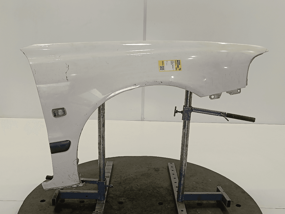 Крыло переднее правое к Volvo S40 1 (96-00)