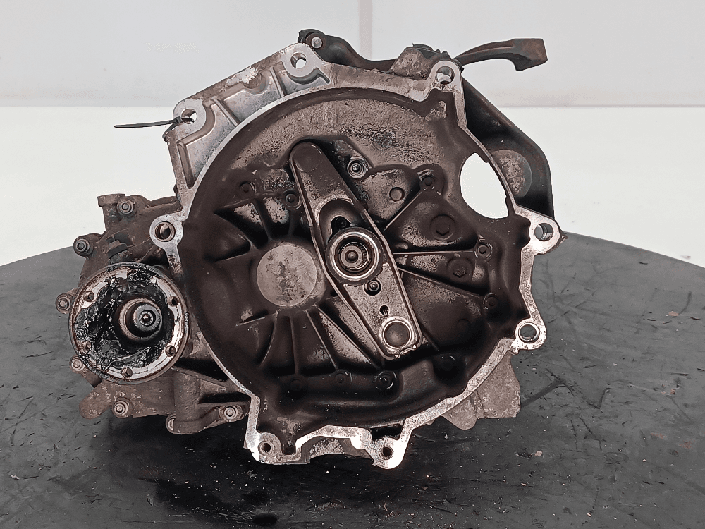 КПП механическая (МКПП) к Volkswagen Polo 4 (01-05)