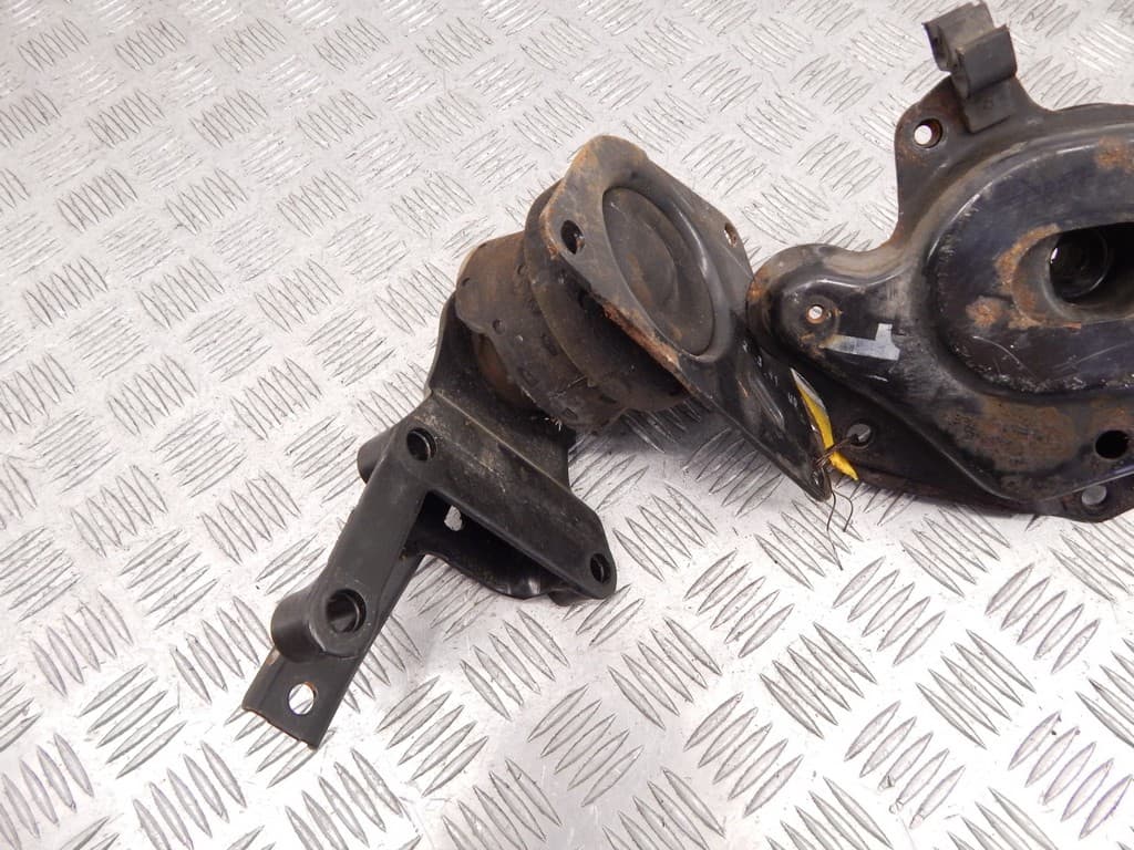 Подушка крепления двигателя к Volkswagen Lupo (98-05)
