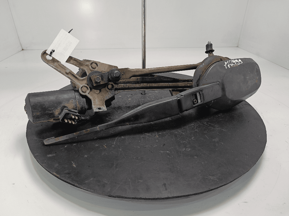 Механизм стеклоочистителя (трапеция дворников) к Mercedes 190 W201 (82-93)