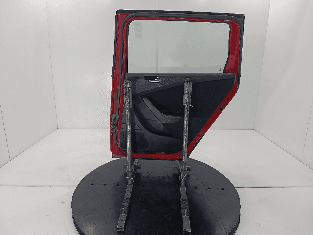 Дверь задняя правая к Volkswagen Passat B6 (05-10)