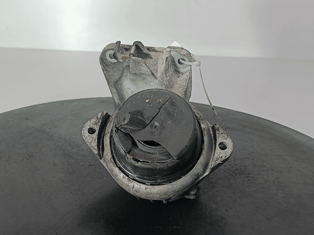 Кронштейн двигателя к BMW 3 E90/E91/E92/E93 (05-10)