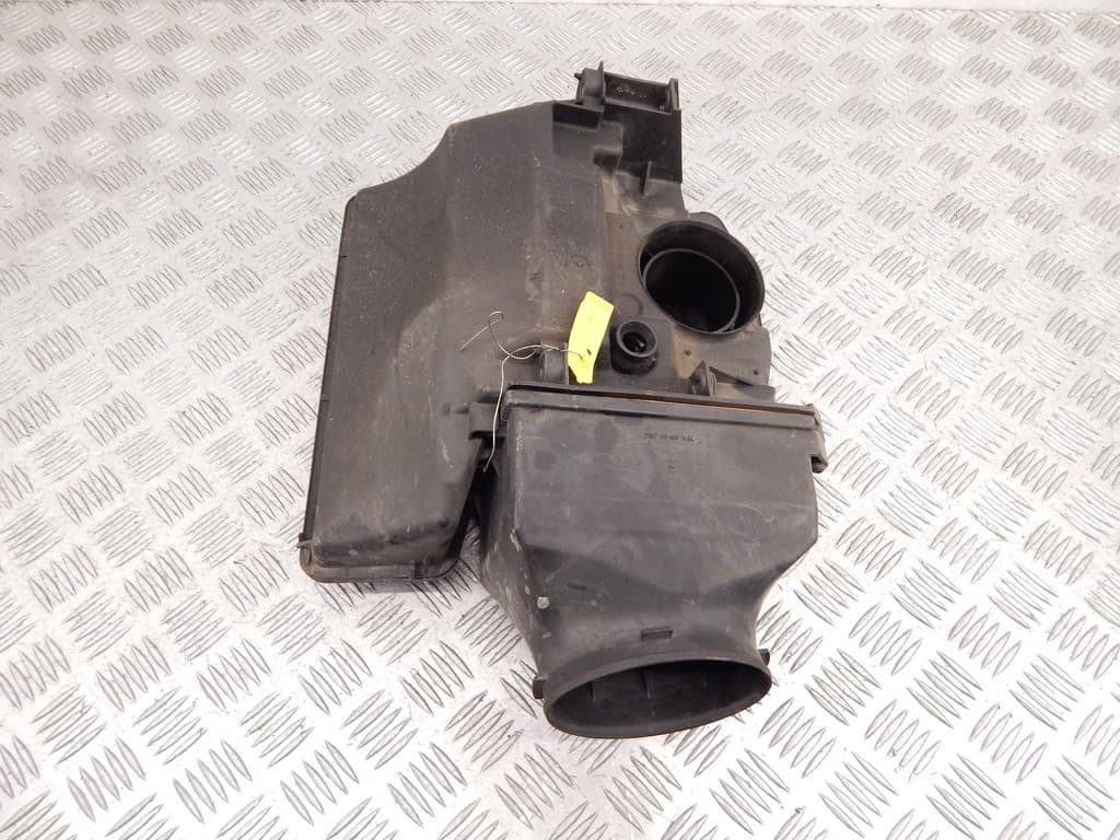 Корпус воздушного фильтра к Renault Kangoo 1 (98-03)