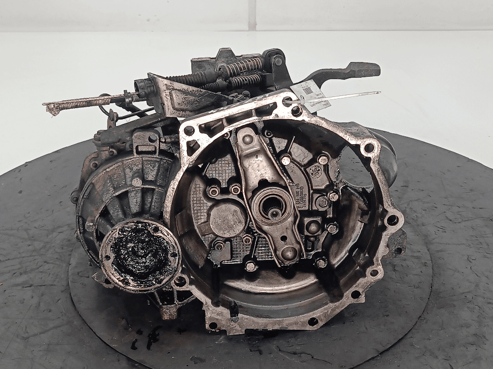 КПП механическая (МКПП) к Volkswagen Golf 5 (03-09)
